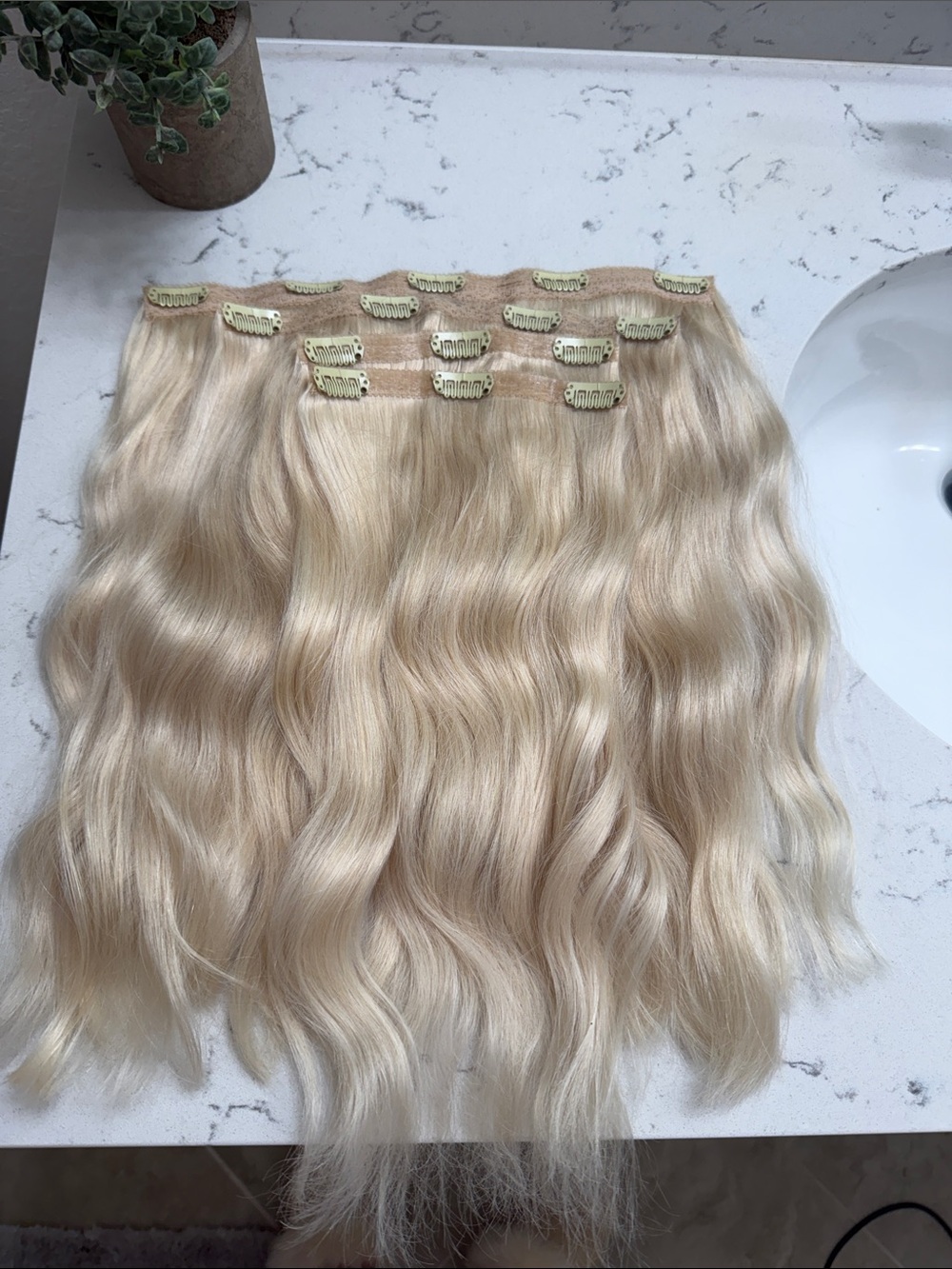 L’ange human Clip-In Hair Extensions platinum blonde 4 wefts